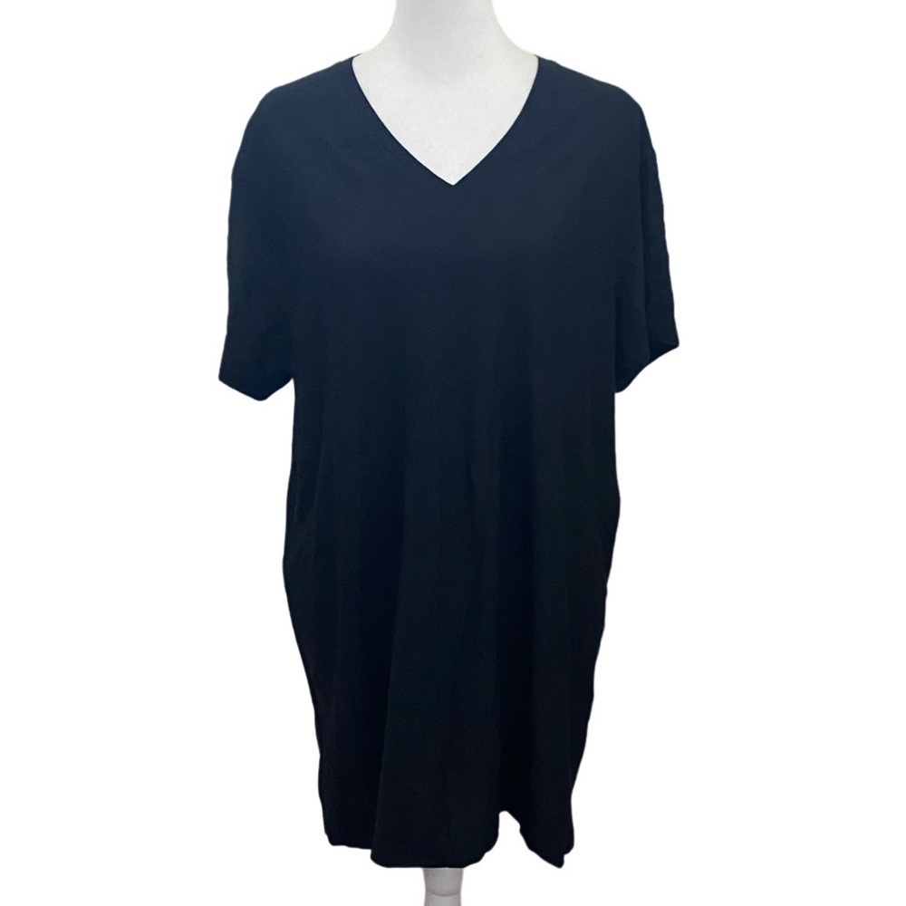 Duluth Trading Company Classic Black V-Neck Tee Shirt. Size L. Go Buck Naked.